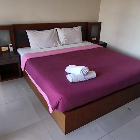 Kanpai Hotel Patong Extérieur photo