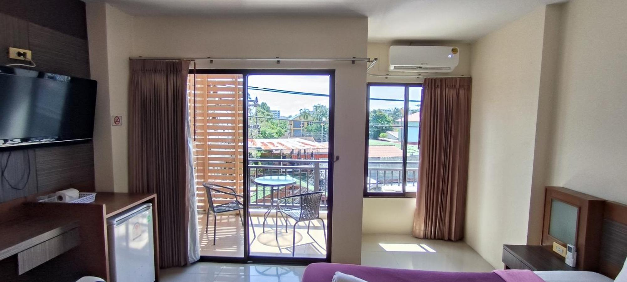 Kanpai Hotel Patong Extérieur photo