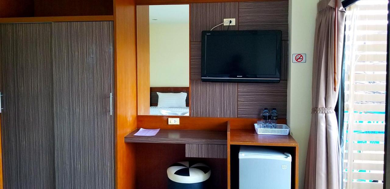Kanpai Hotel Patong Extérieur photo